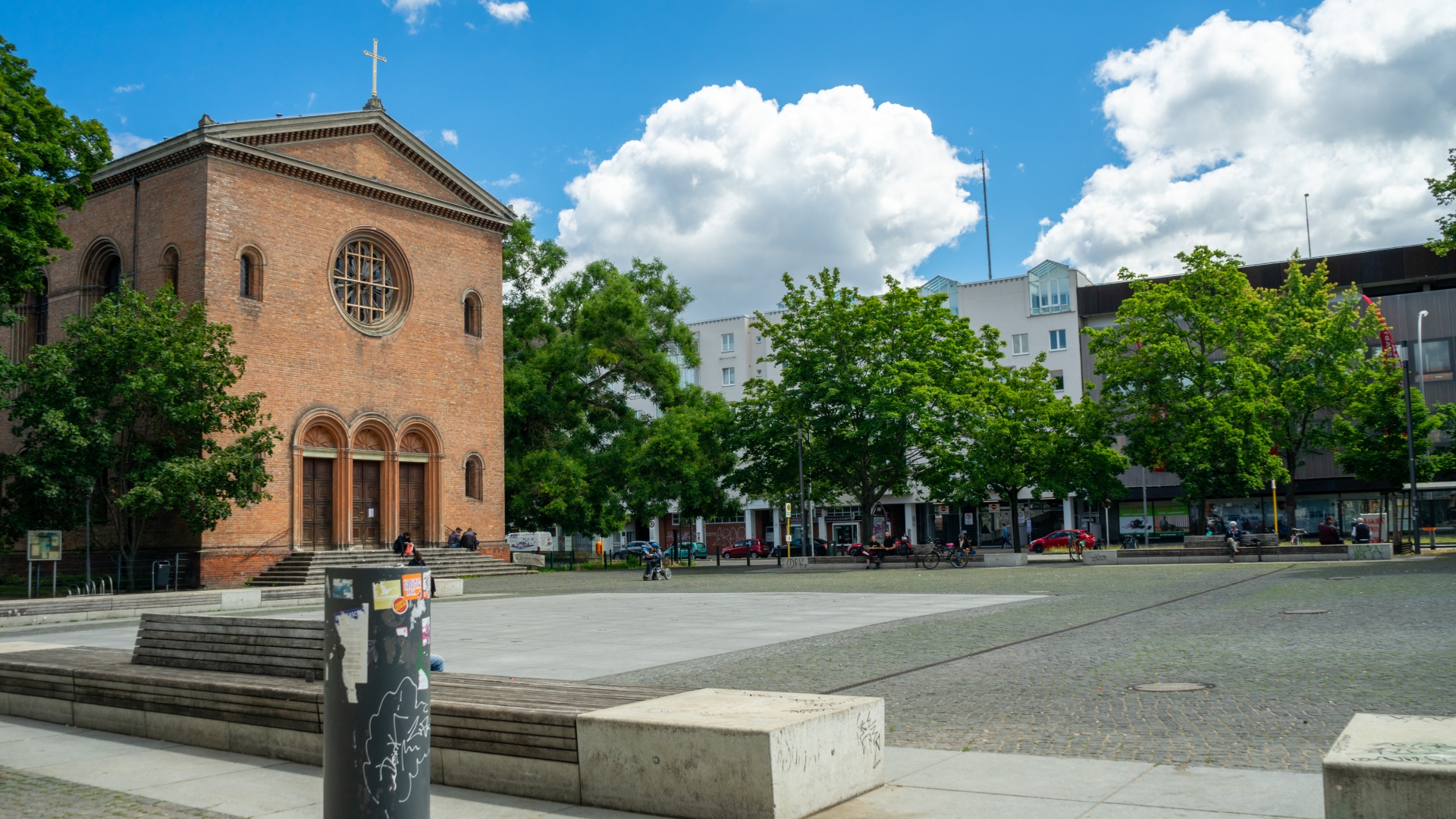 //static.clone.hos.limebyte.dev/image/convert/hos/2026/10/22/u-bahnhof-leopoldplatz-berlin-wedding-16-9-1920-c-jaz-online-adobestock-6ada03a12e681616757342.jpg?s=15f4e14bd2acb2e50f82f67a2026f5bb